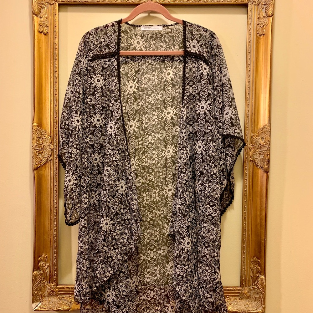 black and white floral kimono